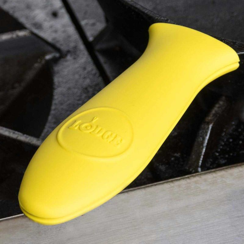 Protectie maner din silicon pentru tigaile Lodge L-ASHH21, galben